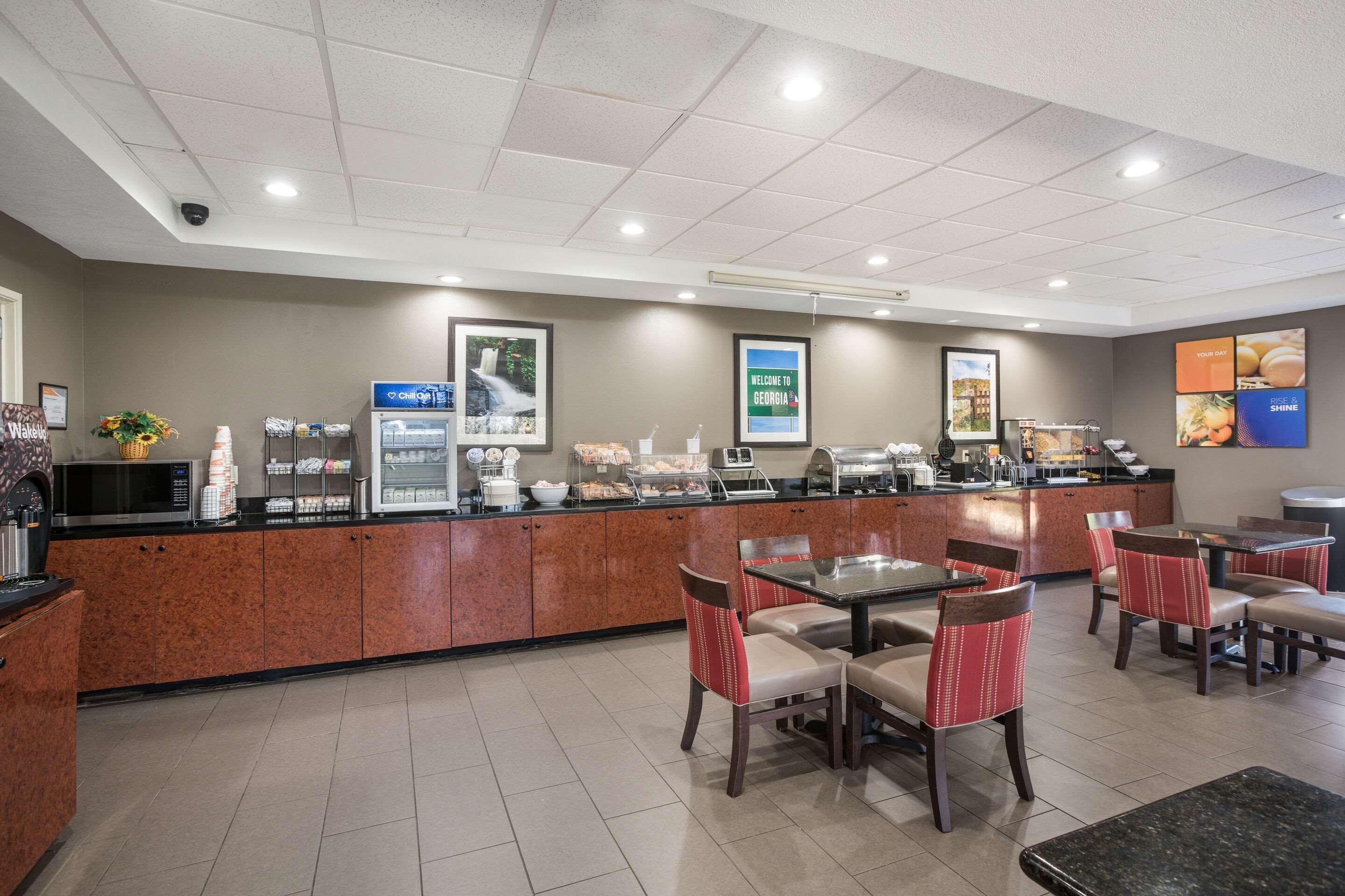Comfort Suites Forsyth Near I-75 Εξωτερικό φωτογραφία