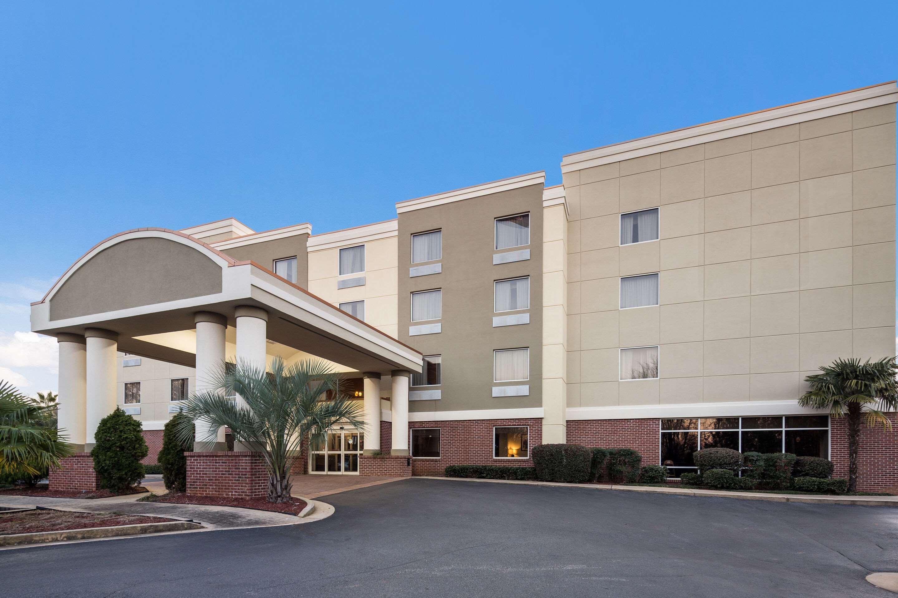 Comfort Suites Forsyth Near I-75 Εξωτερικό φωτογραφία